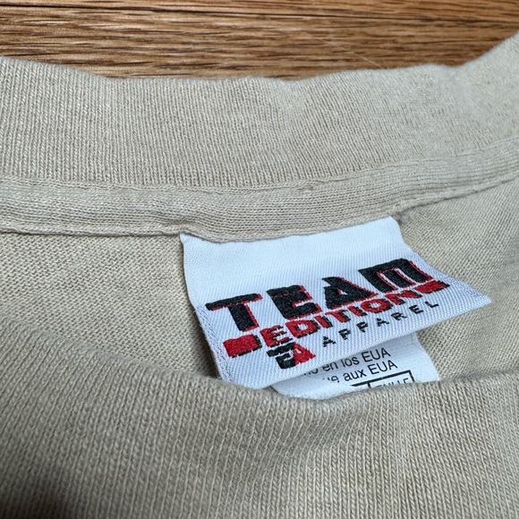 Vintage Notre Dame Fighting Irish Y2K T Shirt Men’s XL Gold 2000s Vtg - Picture 4 of 4